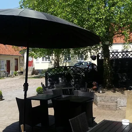 Hotel Ole Lunds Gaard 2*